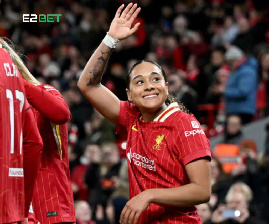 Arsenal Signs Smith from Liverpool for Record £1m Fee