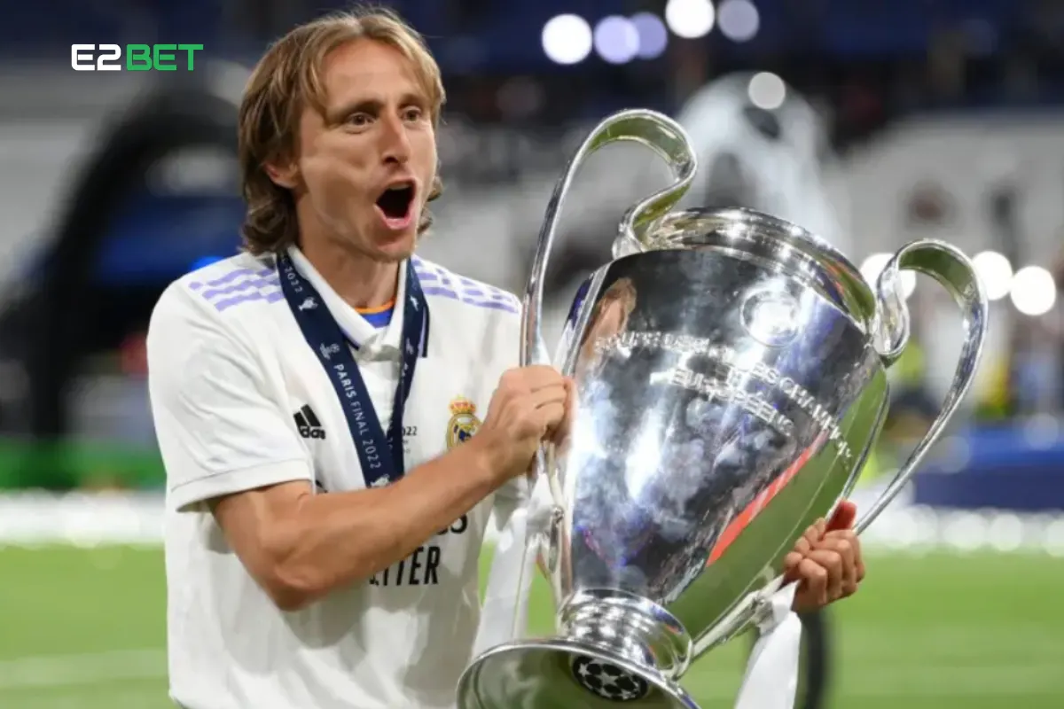 Modric Joins AC Milan: Legendary Transfer from Madrid

